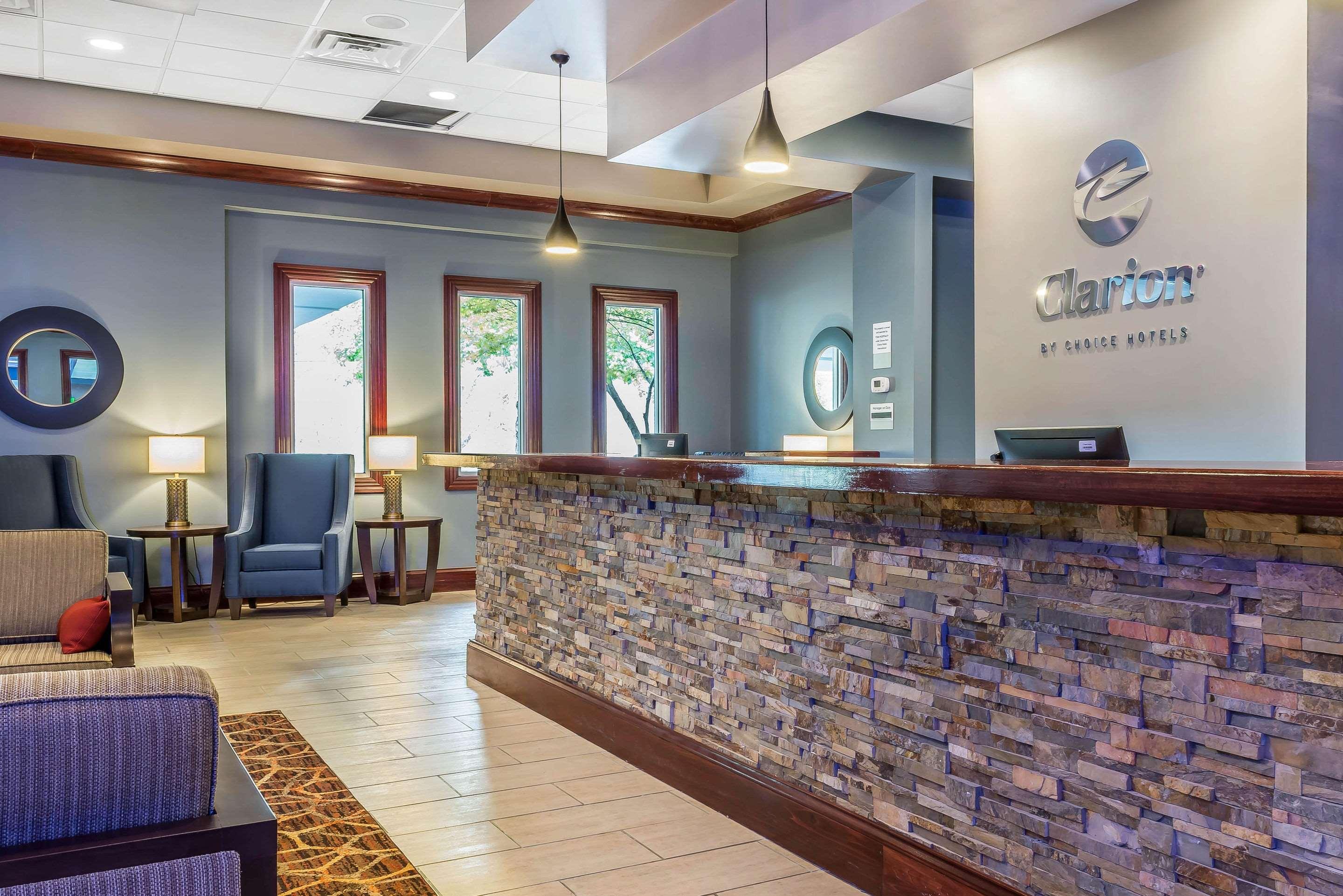 Hotel Clarion