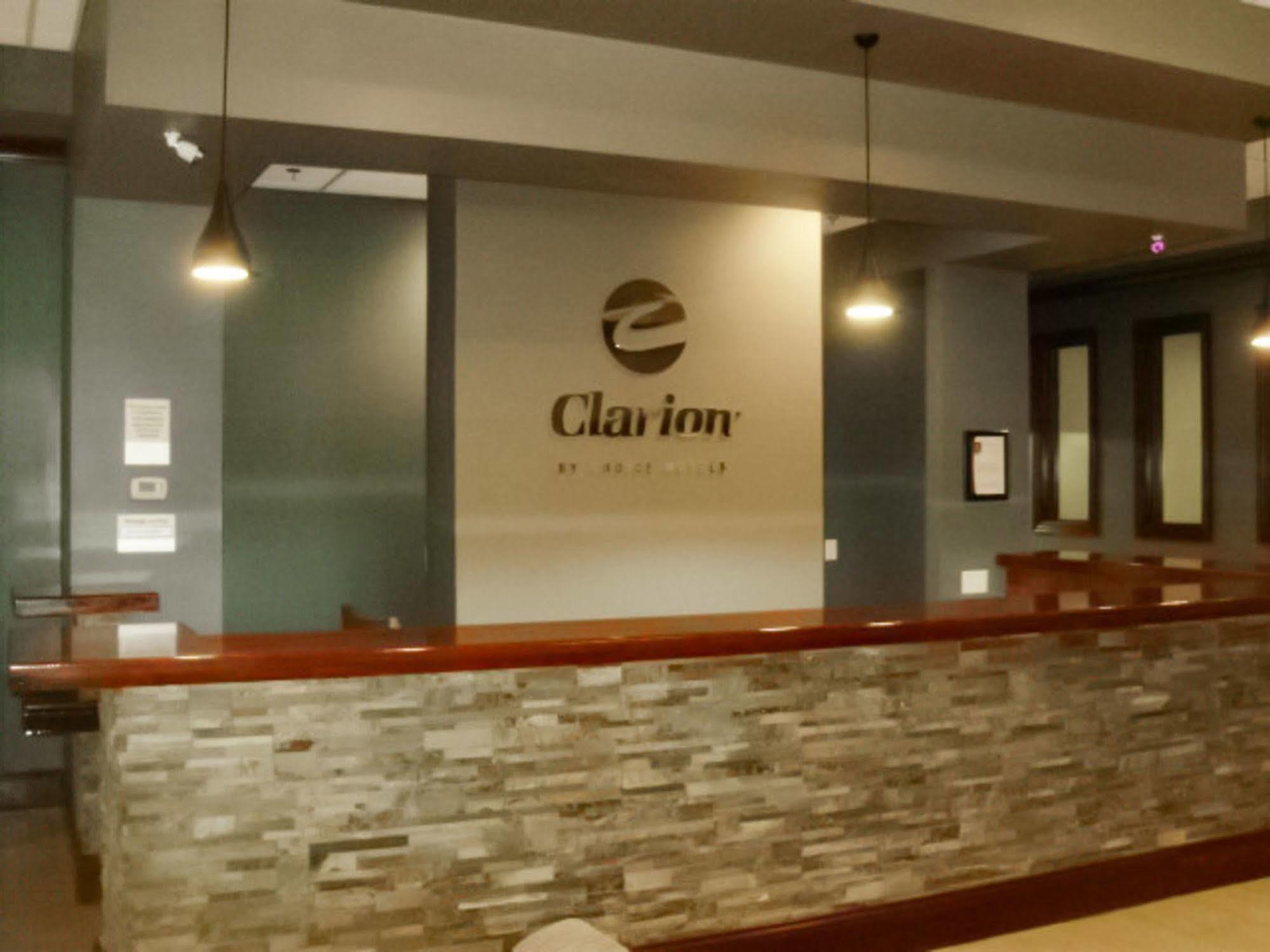 Clarion Hotel 2*